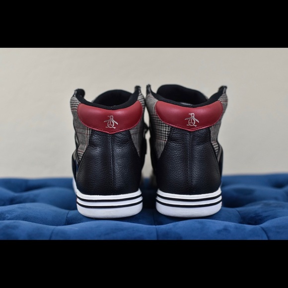 Men’s 9.5 Penguin Blk/Red Plaid High Tops - Picture 2 of 5
